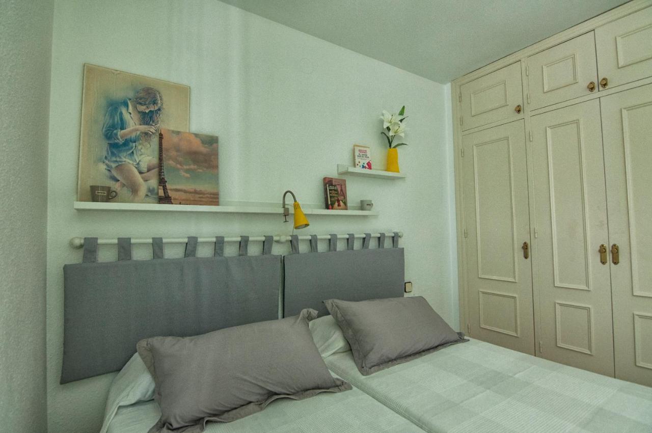 Luminoso Y Fresco Apartamento En 2ª Linea De Playa Фуэнхирола Экстерьер фото