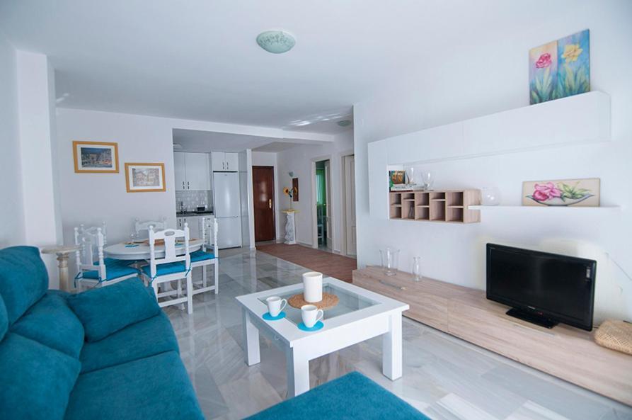 Luminoso Y Fresco Apartamento En 2ª Linea De Playa Фуэнхирола Экстерьер фото
