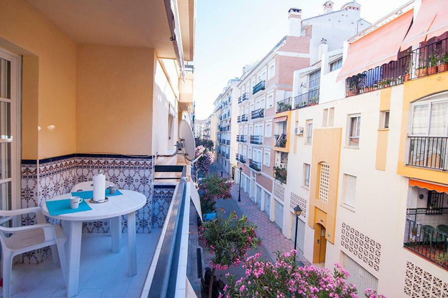 Luminoso Y Fresco Apartamento En 2ª Linea De Playa Фуэнхирола Экстерьер фото
