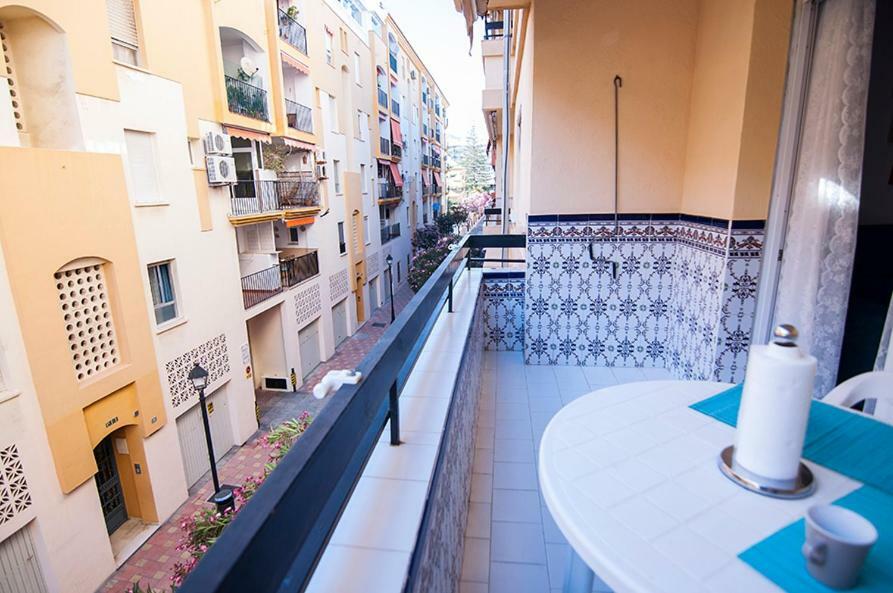 Luminoso Y Fresco Apartamento En 2ª Linea De Playa Фуэнхирола Экстерьер фото